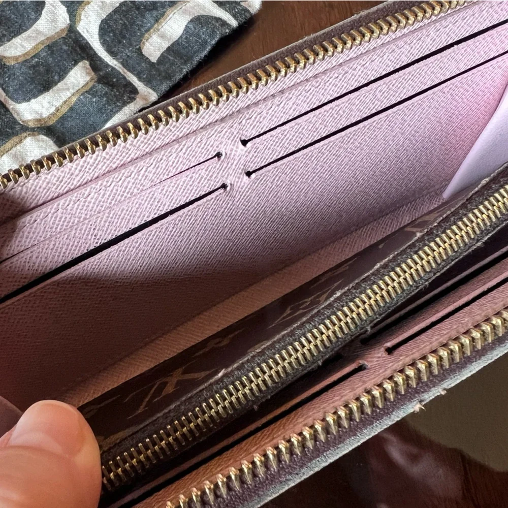 Authentic Louis Vuitton Rose Ballerine Pink and Brown Zipper Clemence zip Wallet - Picture 11 of 14